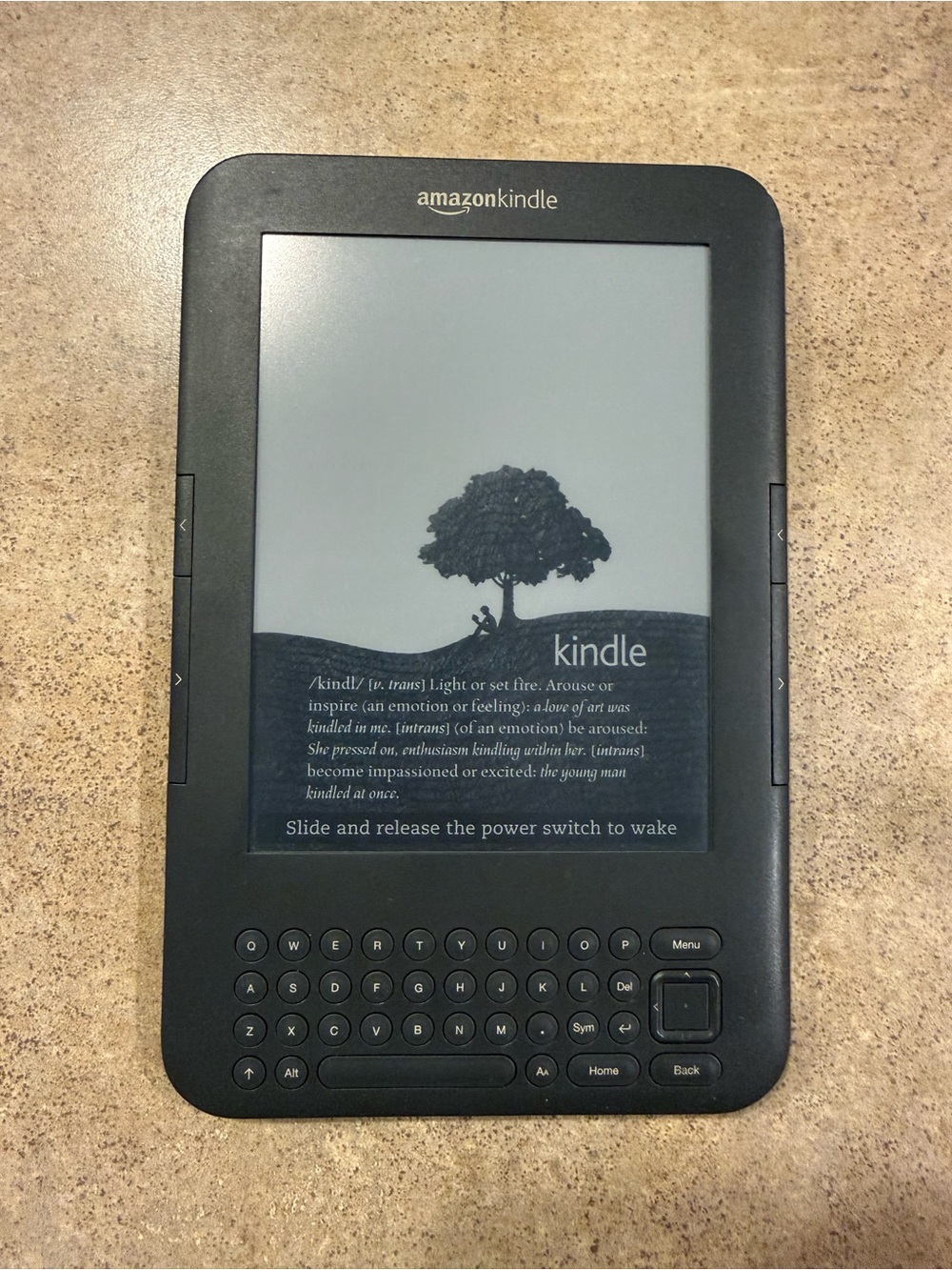 *PARTS OR REPAIR* Amazon Kindle E-Reader D00901 3rd Generation - Stuck On Screen